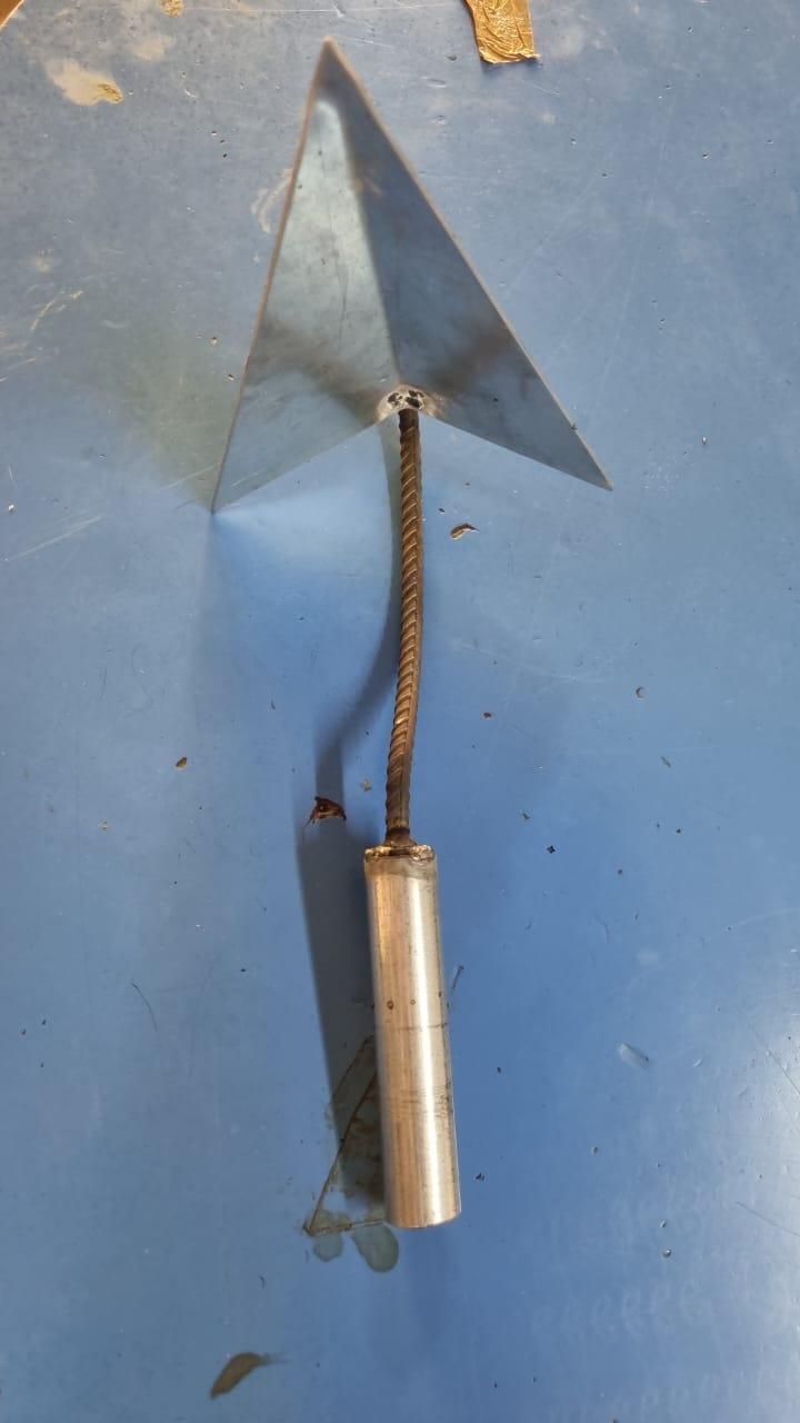 Triangle Weed Remover